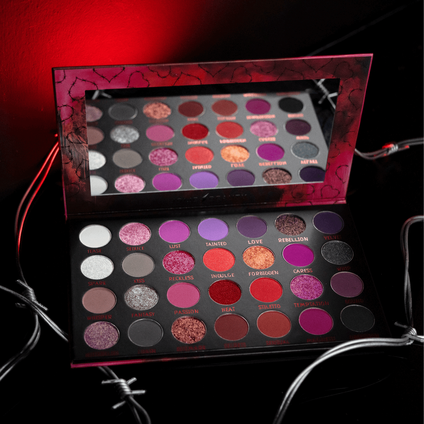 Palette de 28 fards à paupière - Tainted - 56 g