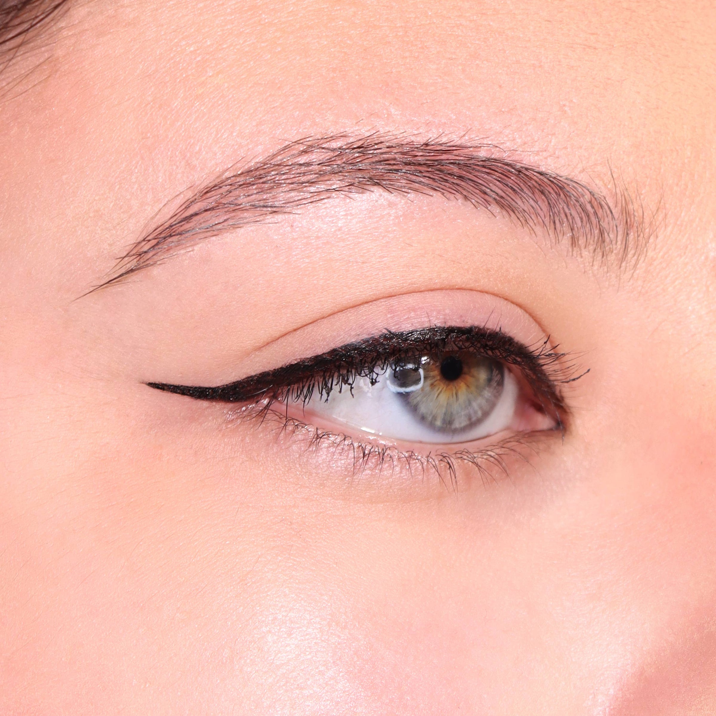 Feutre Eyeliner liquide fin Micro Tip - 001 Noir