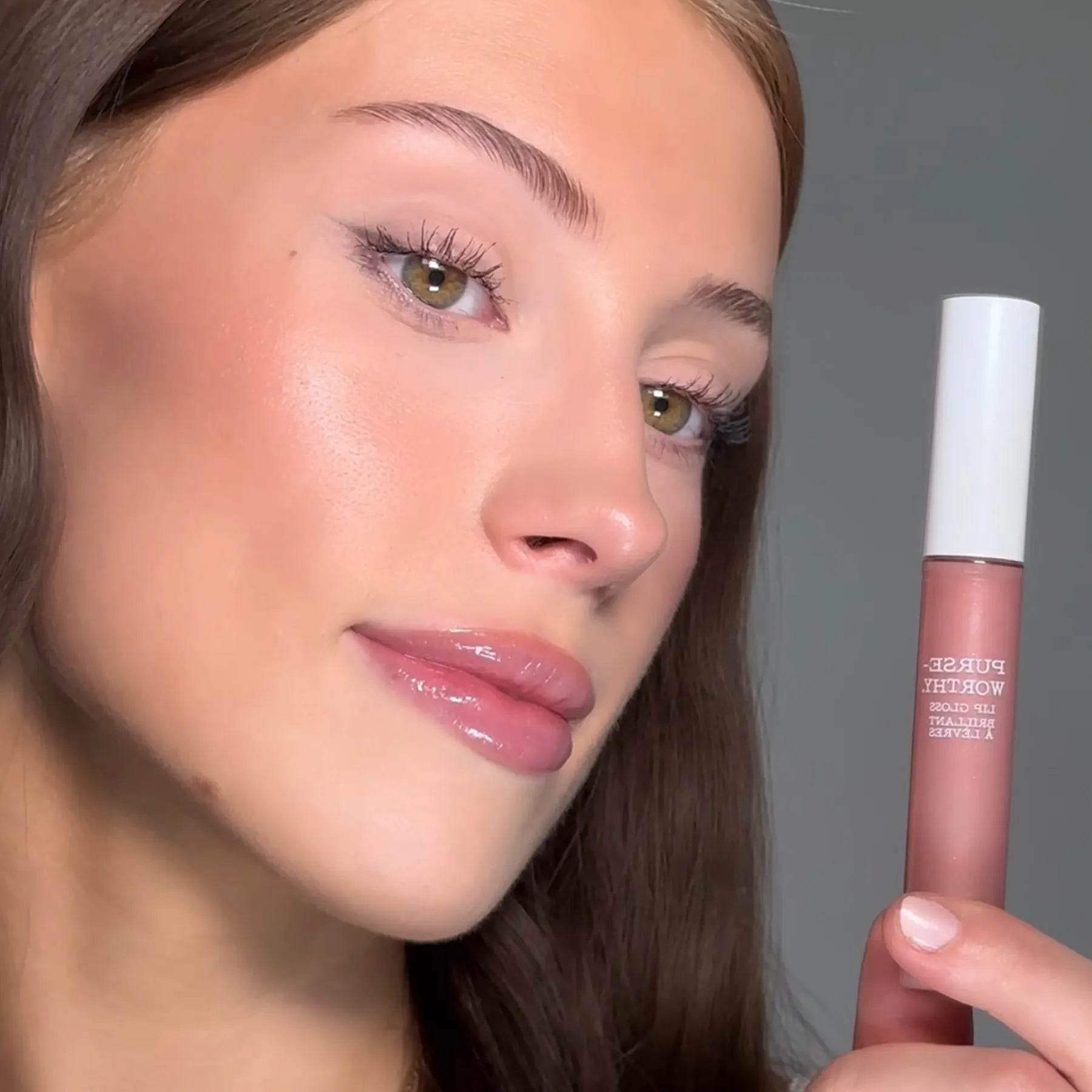 Gloss Purseworthy - Crossbody - 7 ml theBalm Cosmetics EU
