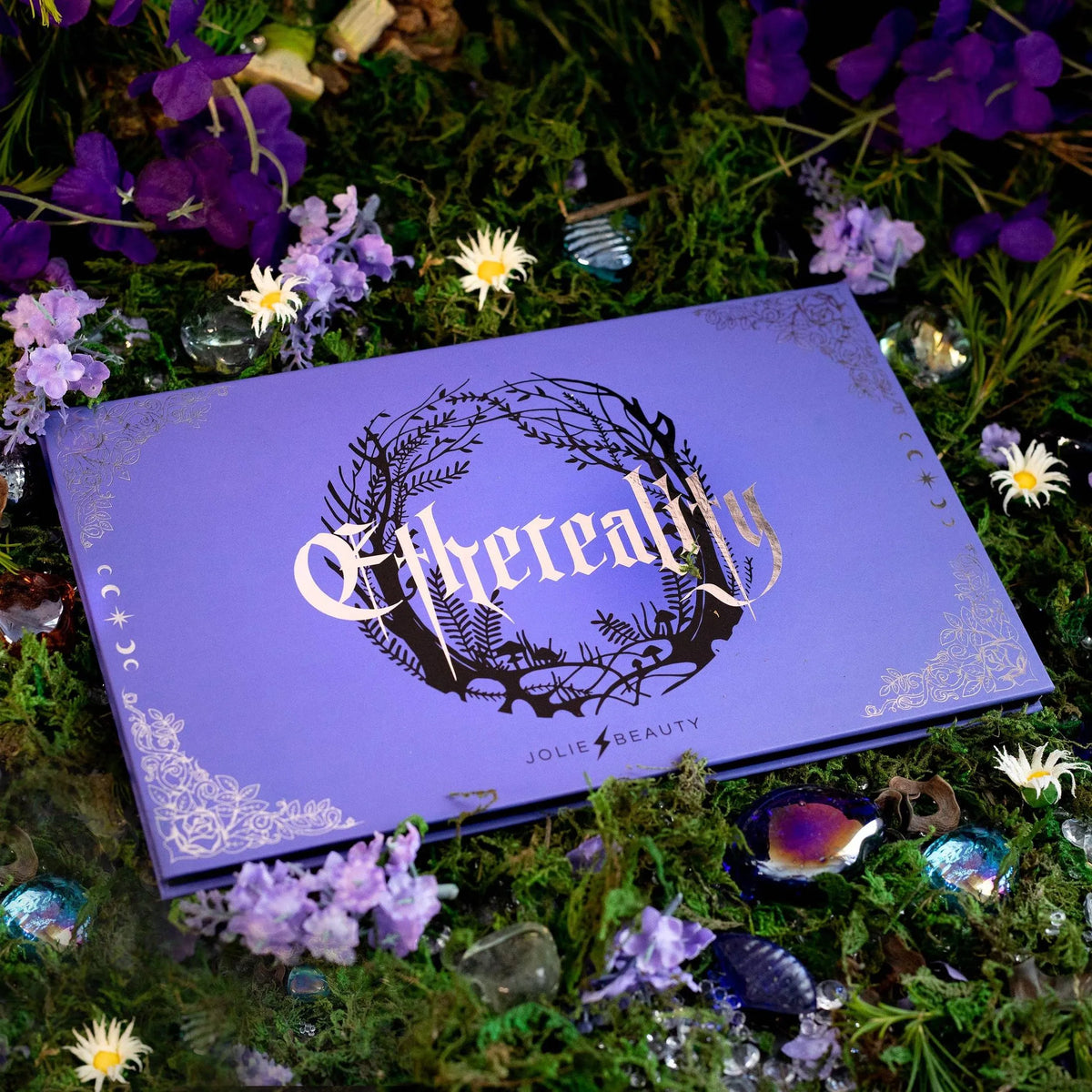 Palette de 28 fards - Ethereality - Jolie Beauty