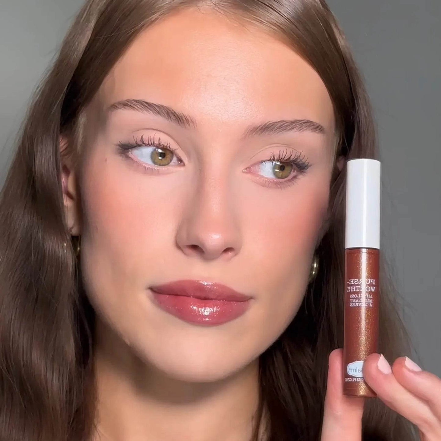 Gloss Purseworthy - Saddle - 7 ml theBalm Cosmetics EU