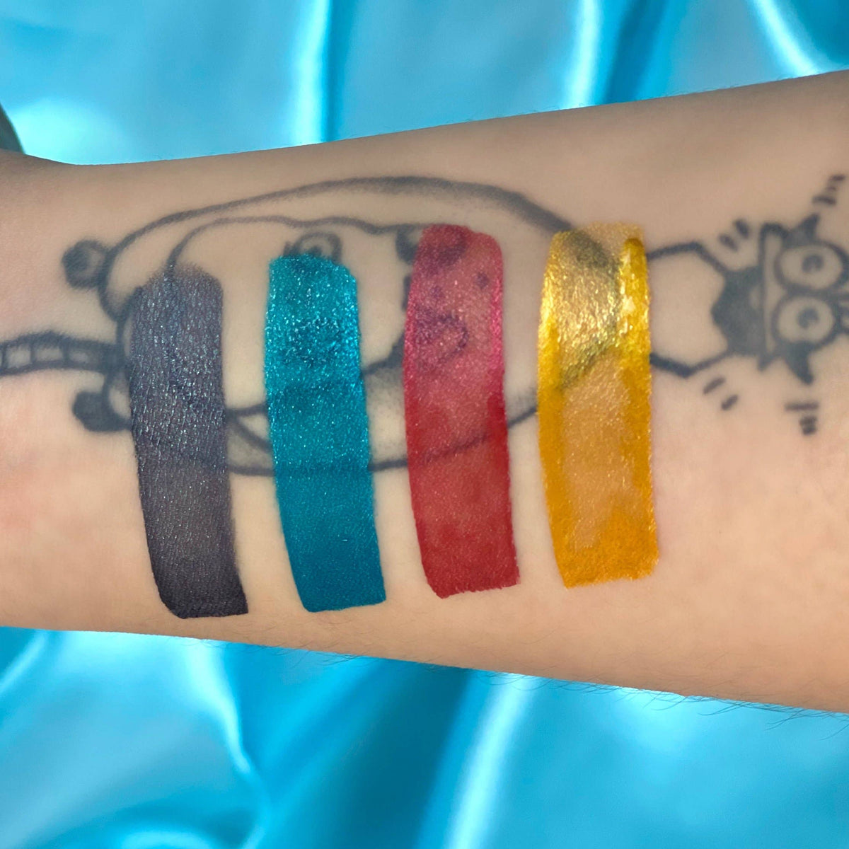 Doublure Splash activée par l'eau: Poussière spatiale Rude Cosmetics